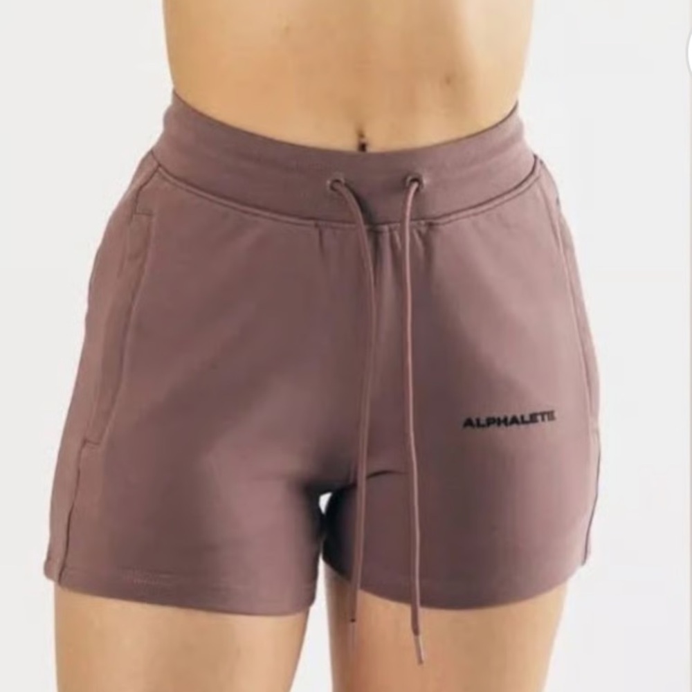 Alphalete Essential Core Shorts